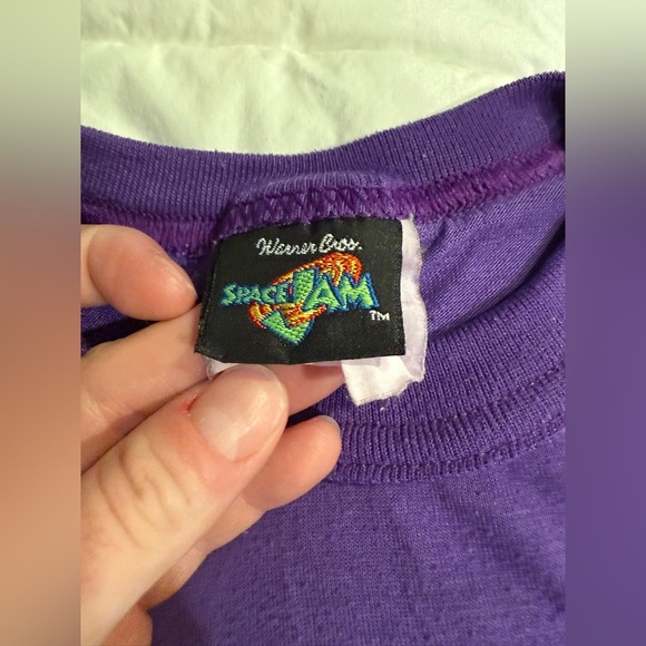 Vintage Looney Tunes Space Jam Purple T-Shirt Bugs Bunny and Lola, size M? - Picture 4 of 5
